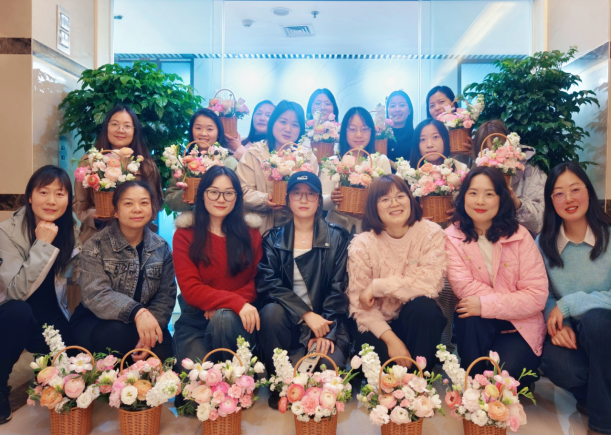 指尖艺趣,花香悦己 | 成都衡泰三八妇女节插花活动圆满举行